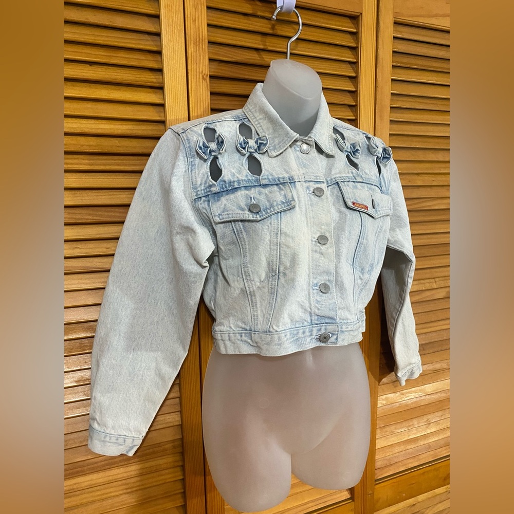 Vintage Jordache: Cropped, denim jacket with bow cut-outs
